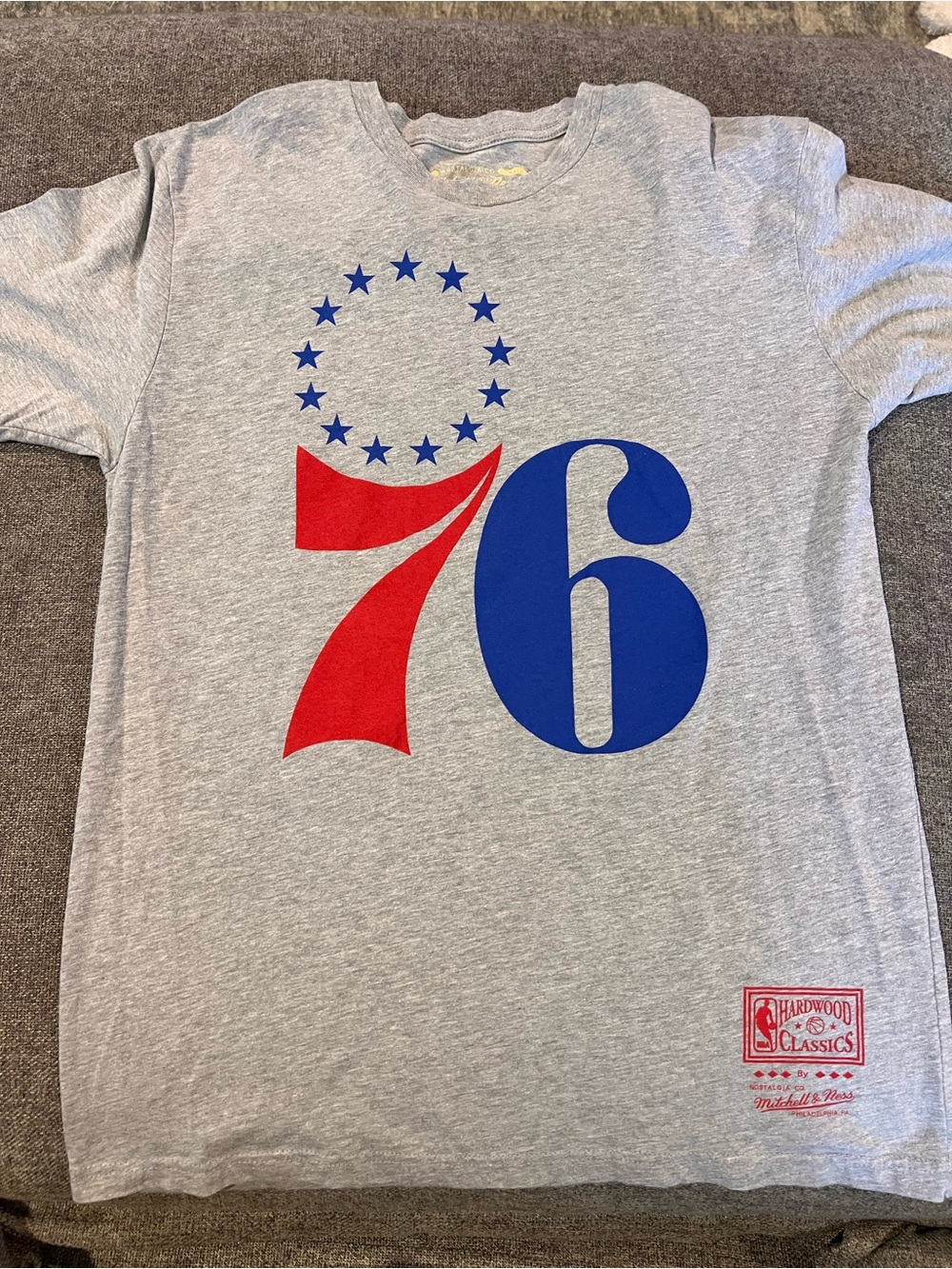 Mitchell & Ness Gray 76ers Red & Blue Graphic Tee